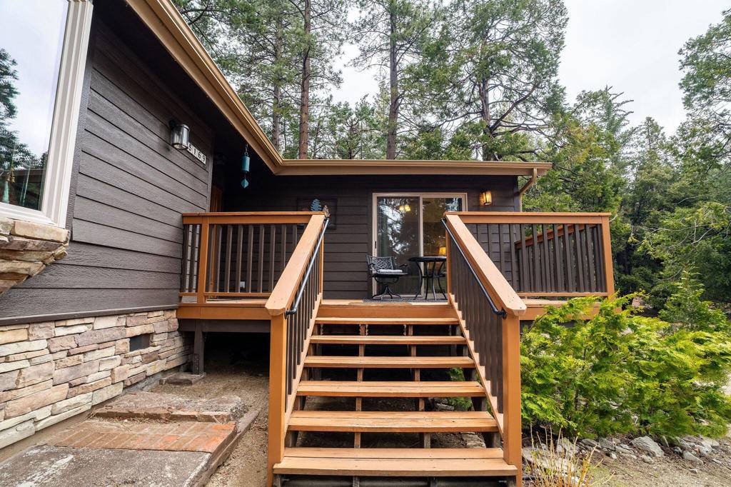 Idyllwild, CA 92549,25169 Franklin DR