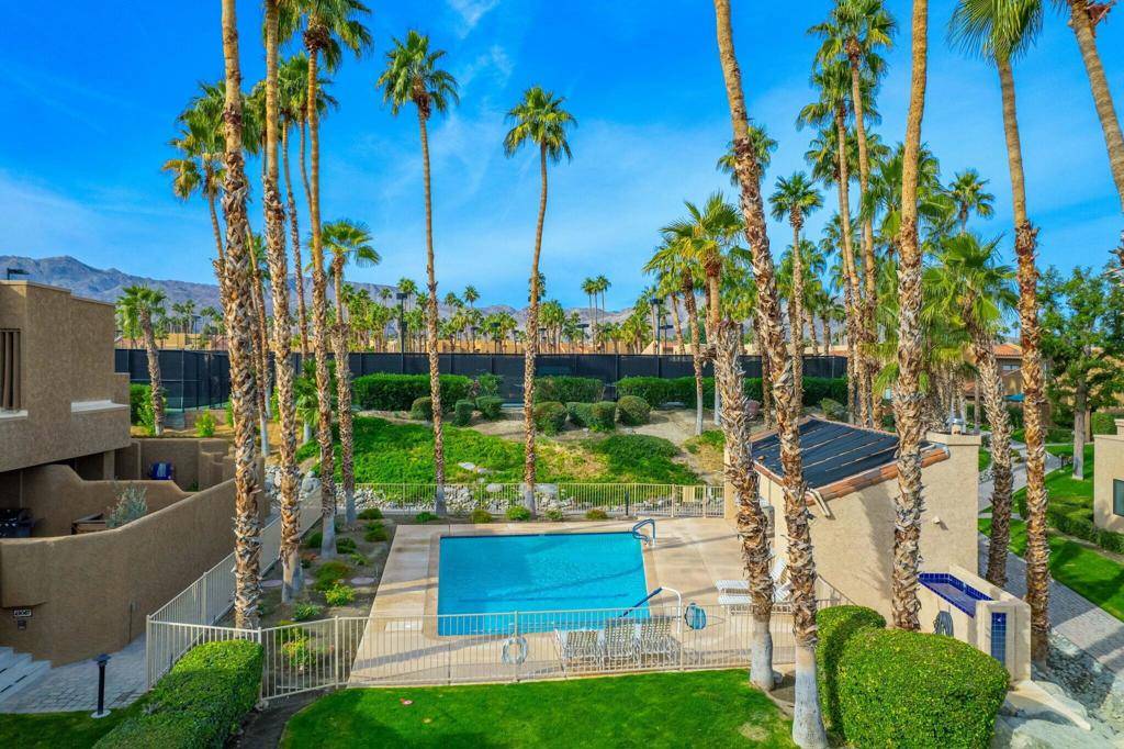 Palm Desert, CA 92260,73493 Foxtail LN