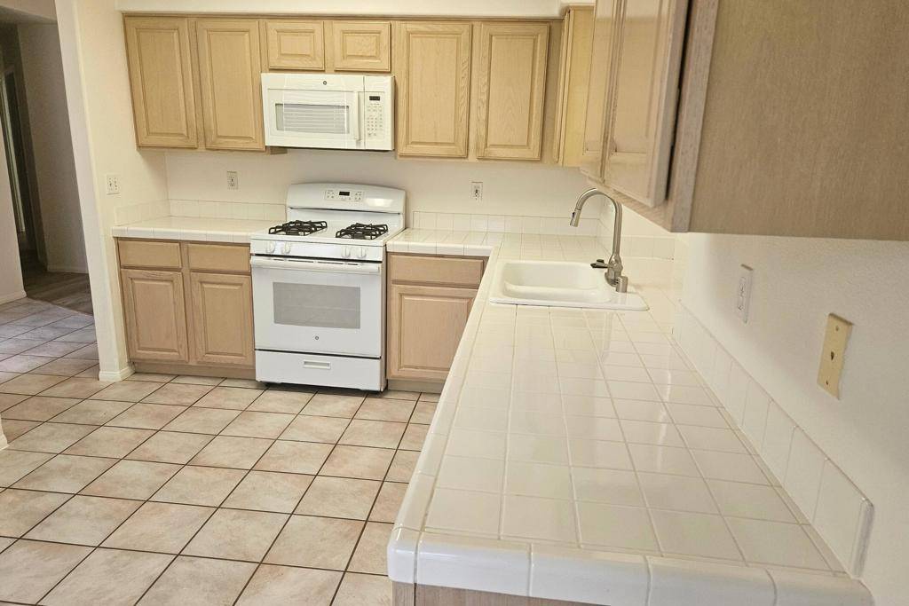 Palm Desert, CA 92211,40968 Schafer PL