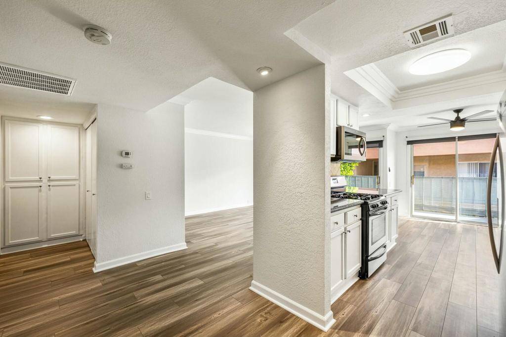 Palm Springs, CA 92262,400 N Sunrise WAY #252