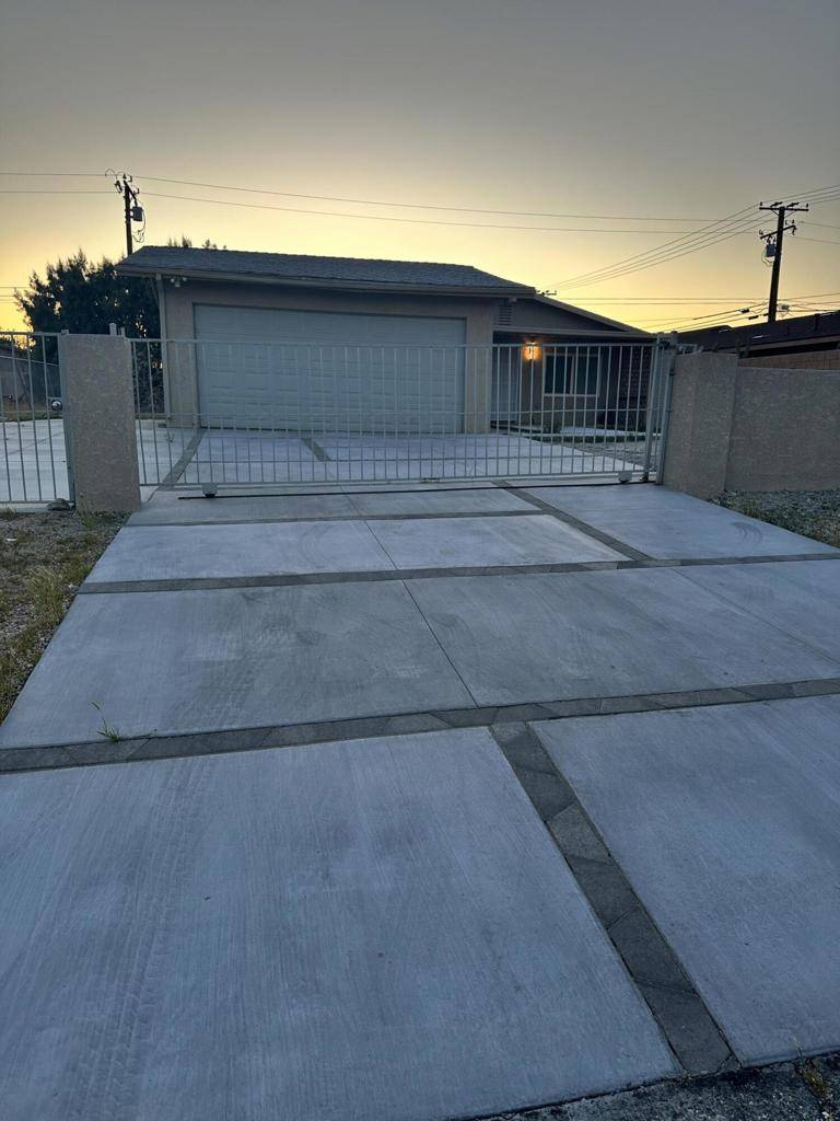 Desert Hot Springs, CA 92240,13315 La Mesa DR