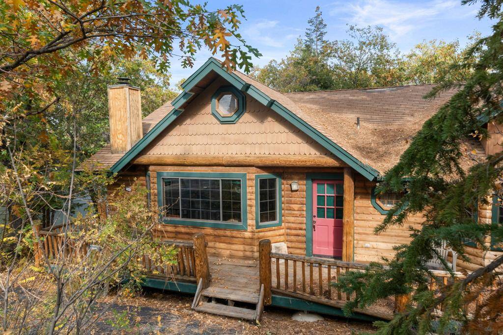 Big Bear, CA 92315,1464 Rockspray DR