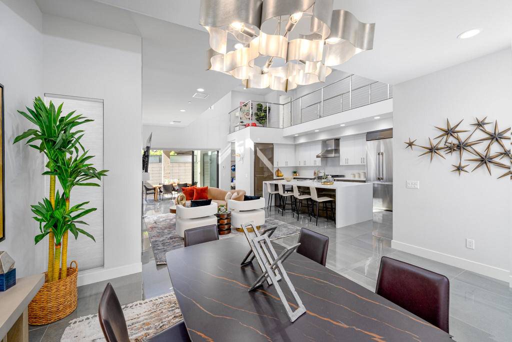 Palm Springs, CA 92262,241 S Hermosa DR