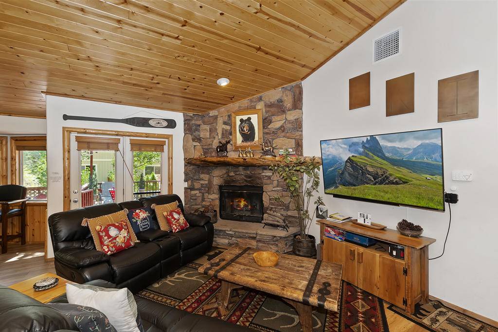 Big Bear, CA 92315,43259 Bow Canyon RD