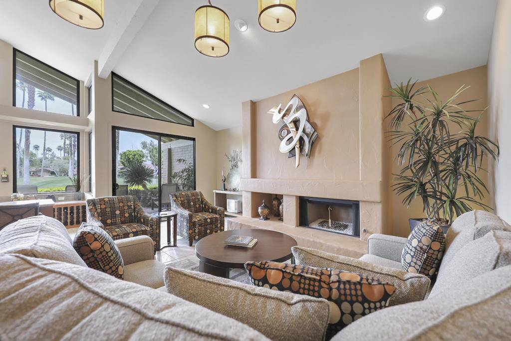 Palm Desert, CA 92211,356 Red River RD