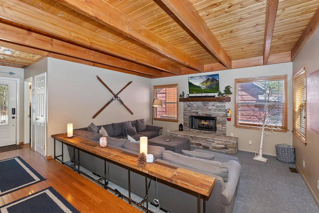 Big Bear, CA 92315,387 Wren DR