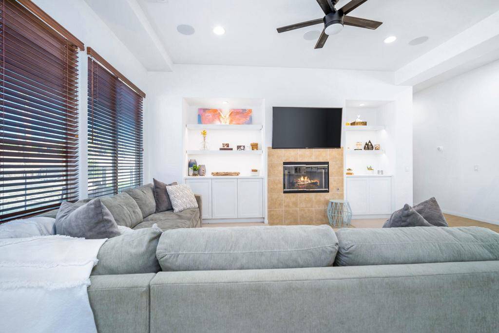 La Quinta, CA 92253,43569 Parkway Esplanade E