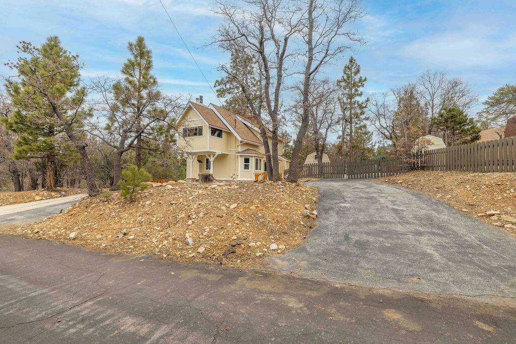 Sugarloaf, CA 92386,675 Inyo AVE