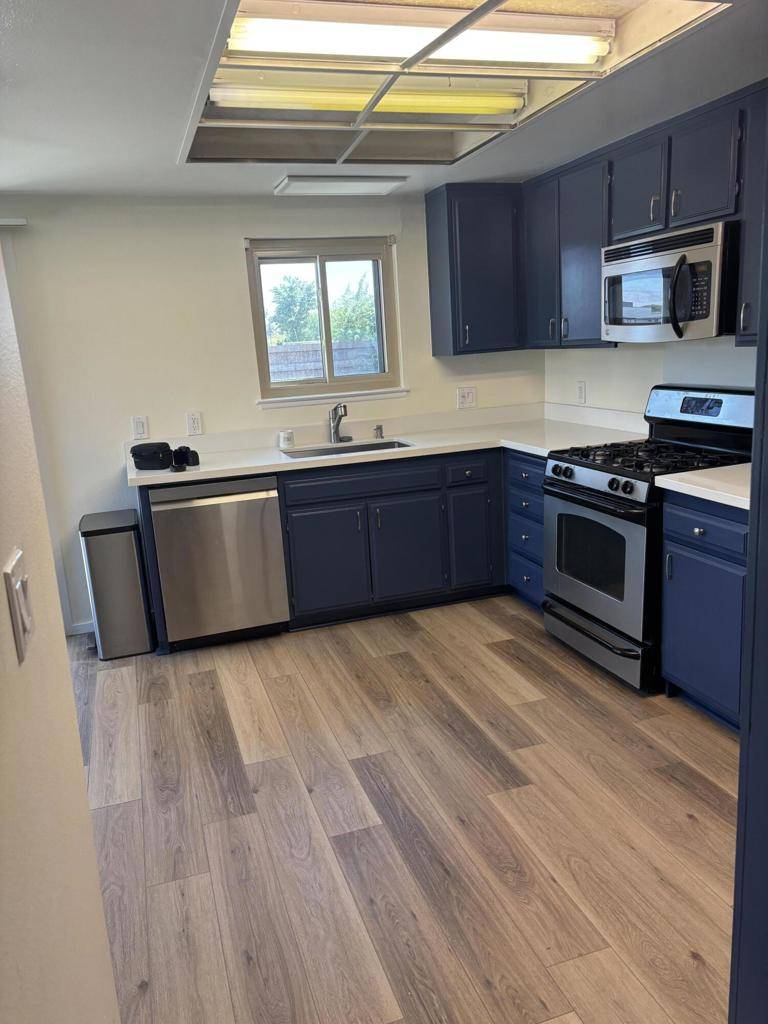 Palm Desert, CA 92260,43370 Stony Hill CT #B