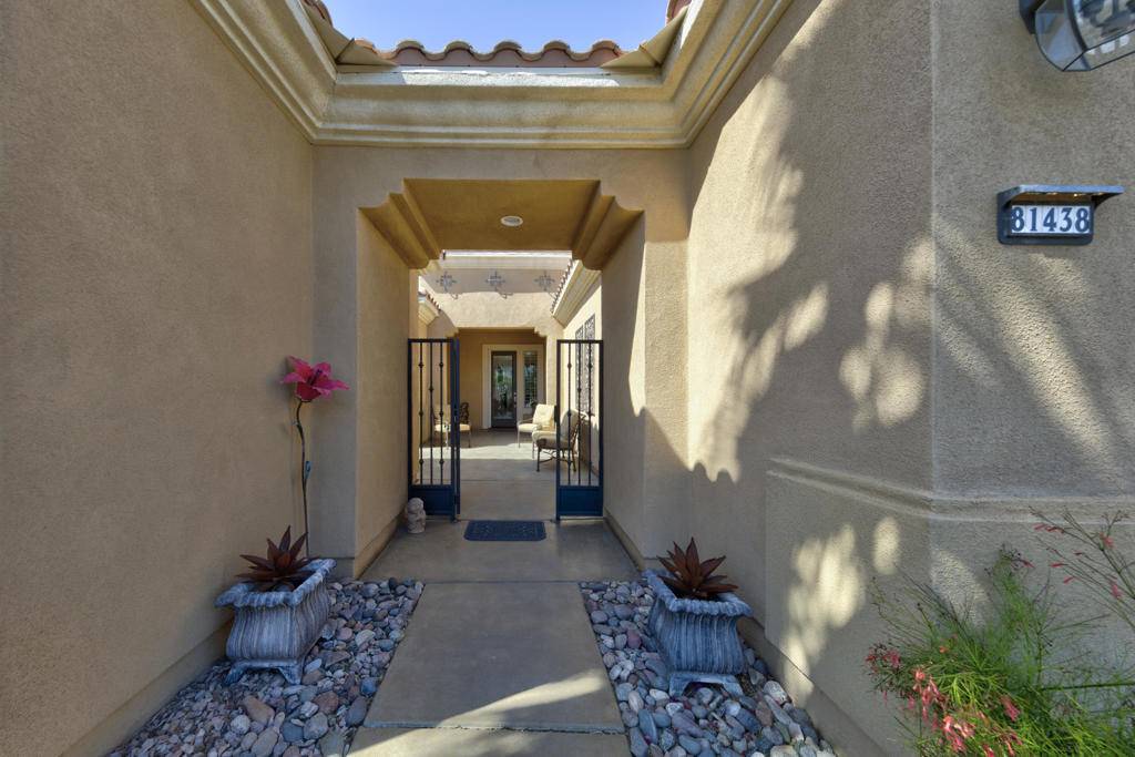 Indio, CA 92203,81438 Avenida Altamira
