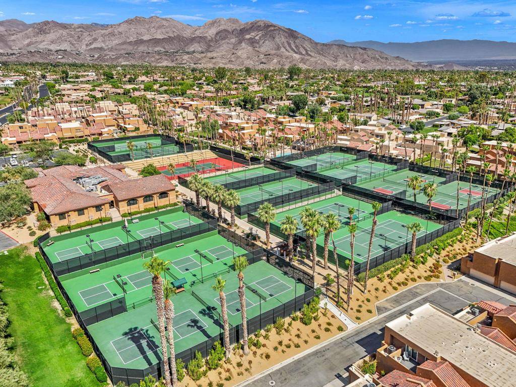 Palm Desert, CA 92260,73640 Jasmine PL