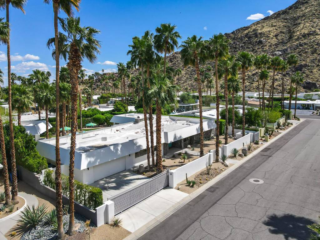 Palm Springs, CA 92262,670 N Rose AVE