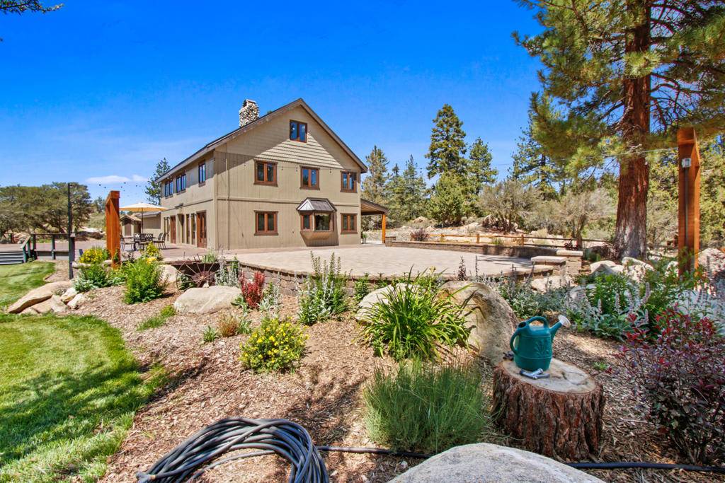 Angelus Oaks, CA 92305,43630 Rainbow LN