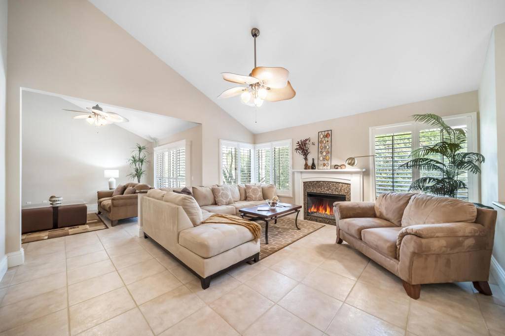 Palm Desert, CA 92211,43512 Via Magellan DR
