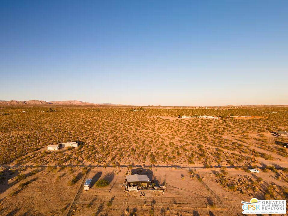 Landers, CA 92285,4619 Kickapoo TRL