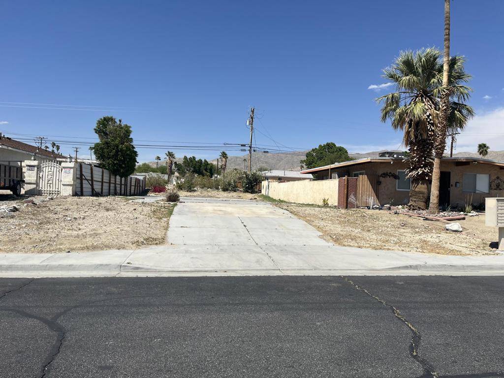 Desert Hot Springs, CA 92240,66270 Buena Vista AVE