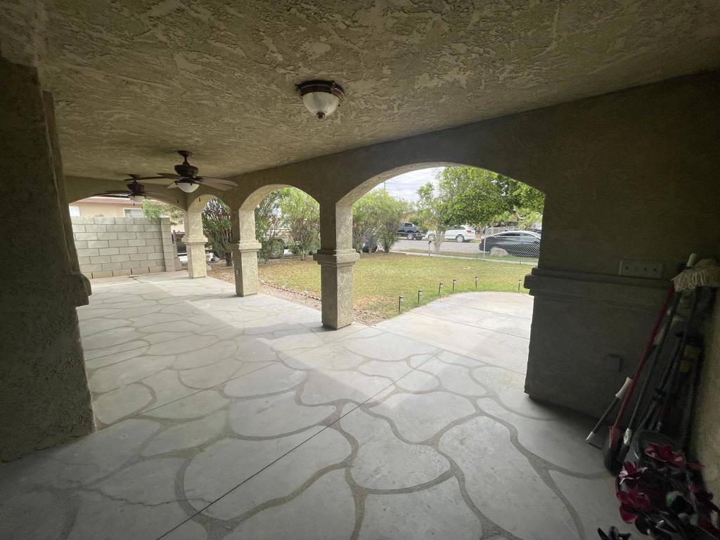 Blythe, CA 92225,321 Alice LN
