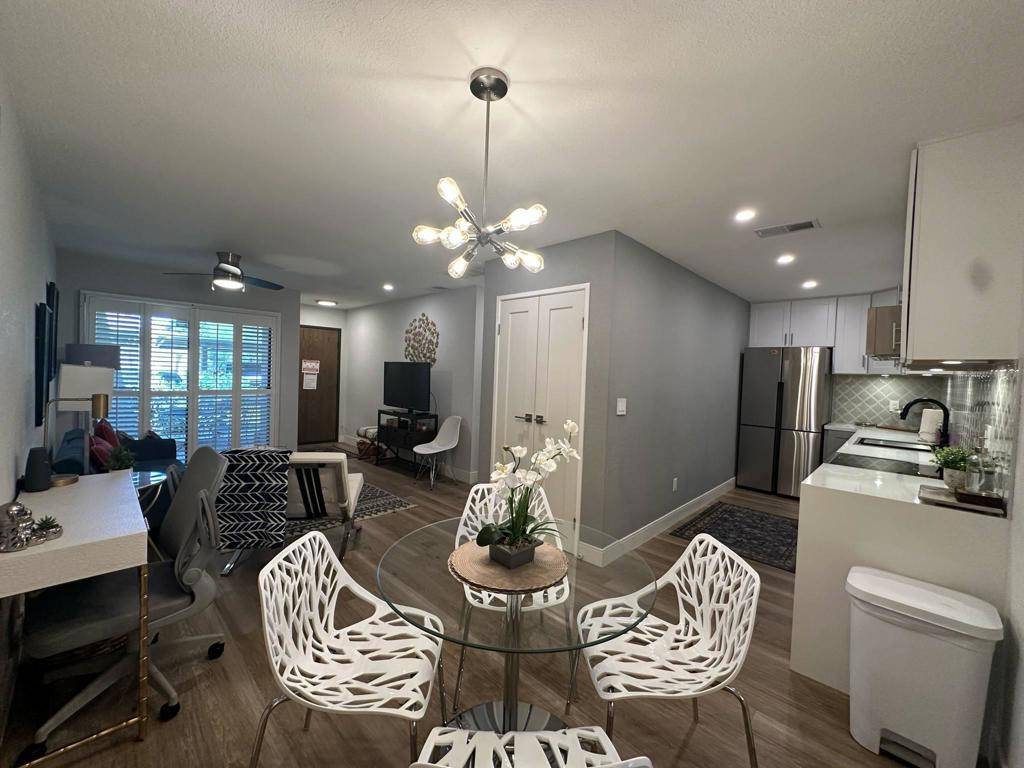 Palm Springs, CA 92262,2801 N Los Felices CIR E #D 107