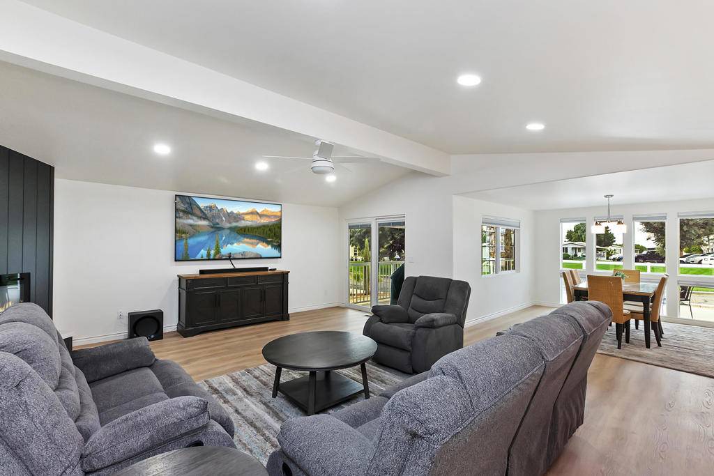 Desert Hot Springs, CA 92241,74711 Dillon RD #389