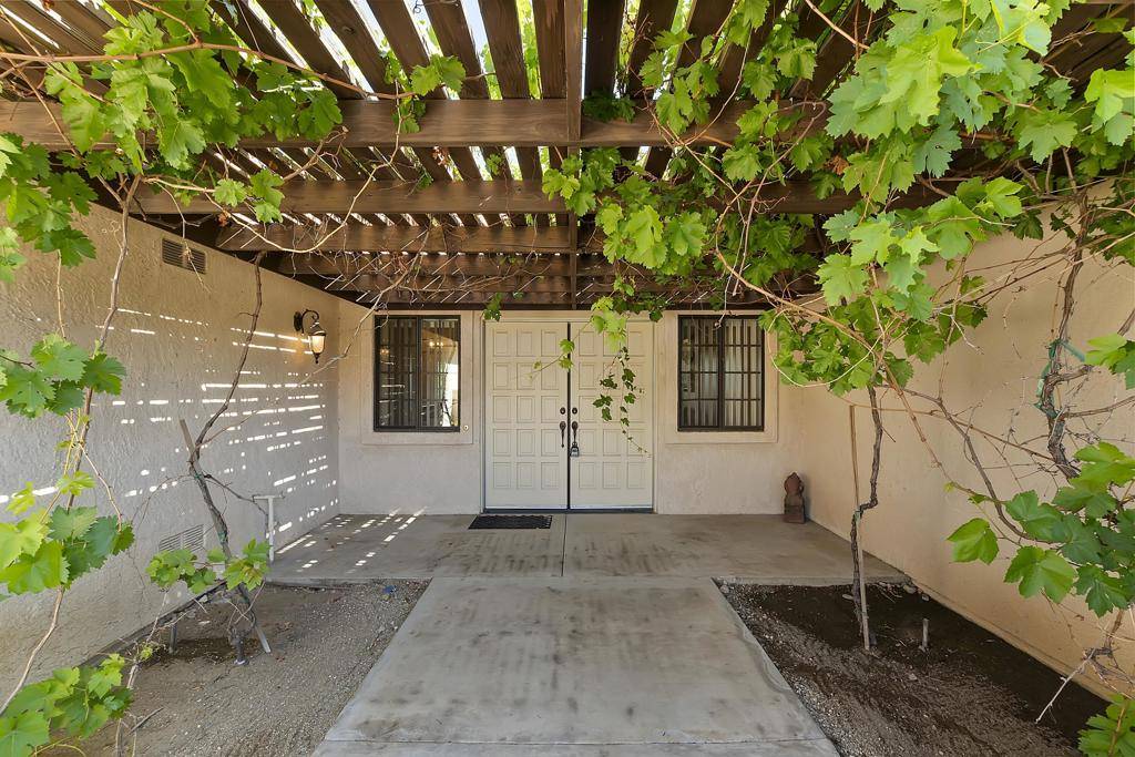 Palm Desert, CA 92260,72870 Somera RD