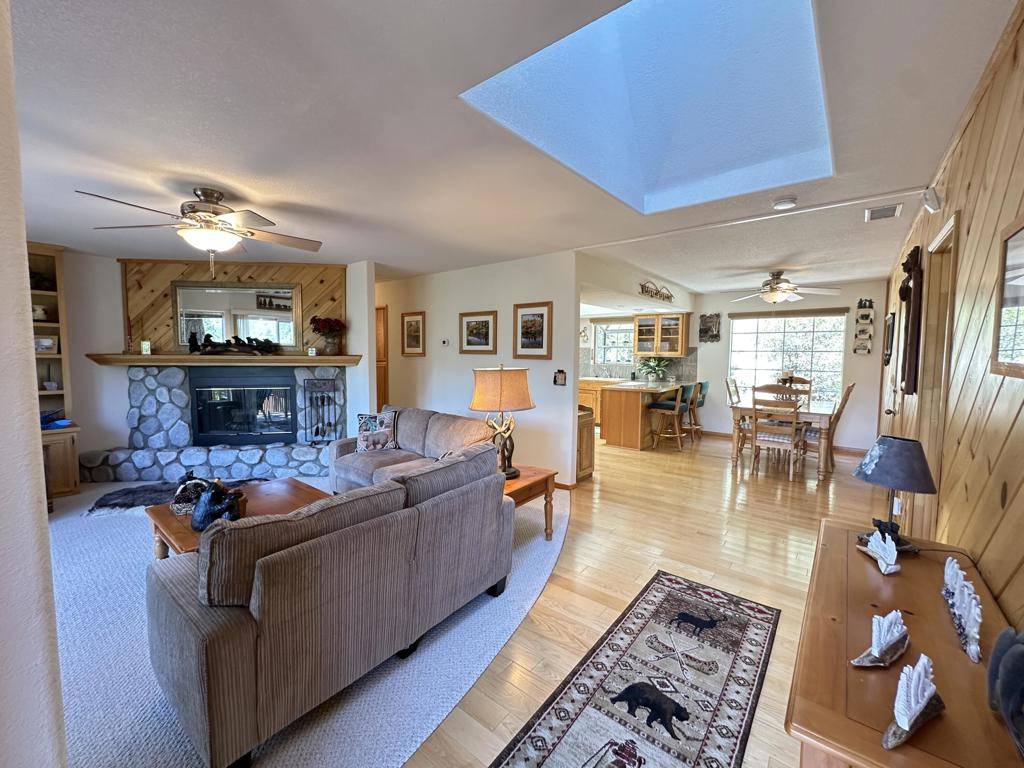 Idyllwild, CA 92549,53690 Jeffery Pine RD