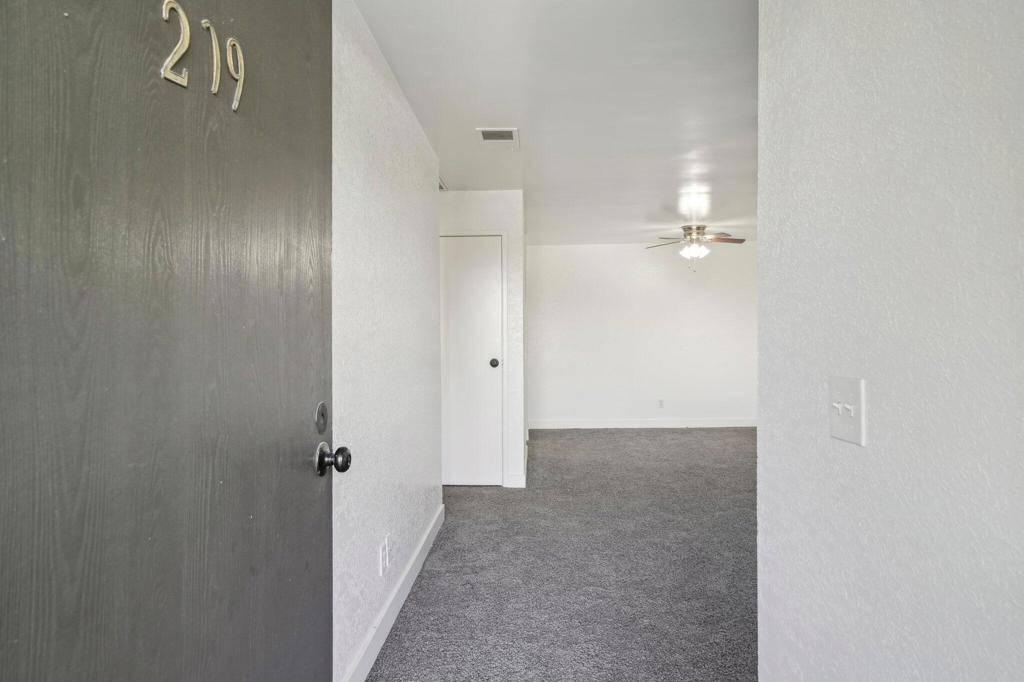 Palm Springs, CA 92262,2825 N Los Felices RD #209