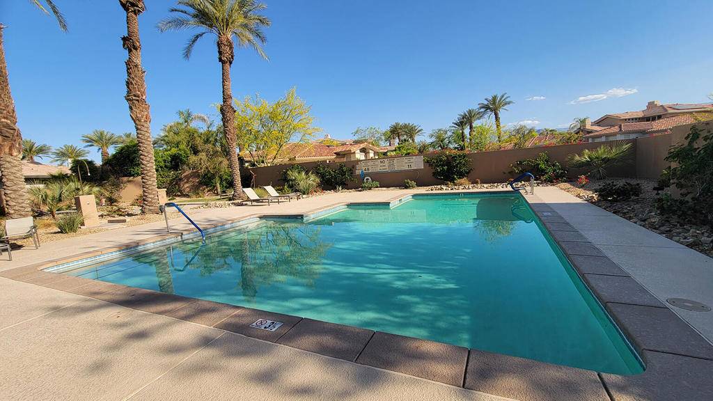 Palm Desert, CA 92211,542 Red Arrow TRL