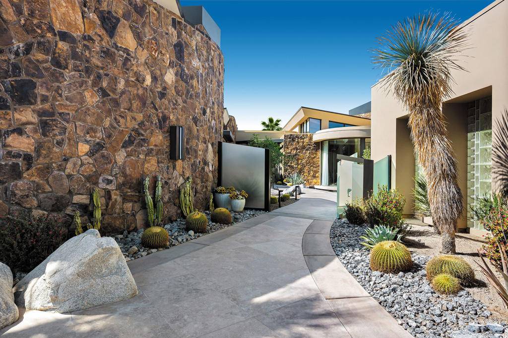 Palm Desert, CA 92260,902 Crescent Falls