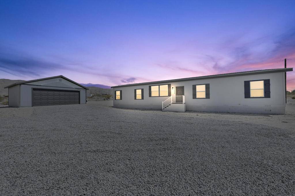 Desert Hot Springs, CA 92241,21460 Penny LN
