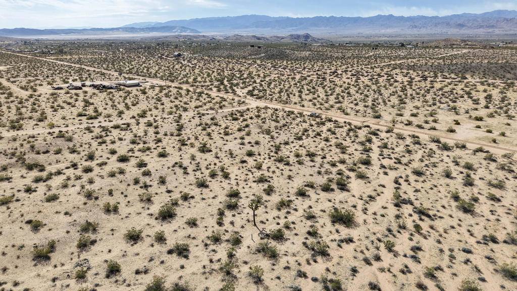 Joshua Tree, CA 92252,80 Sunny Sands DR