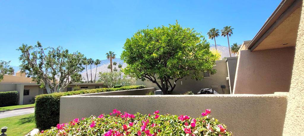 Palm Springs, CA 92262,1456 Tiffany CIR N