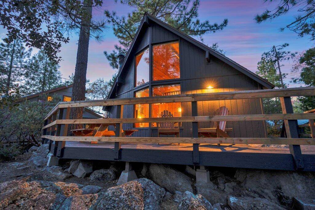 Idyllwild, CA 92549,26785 Crestview DR