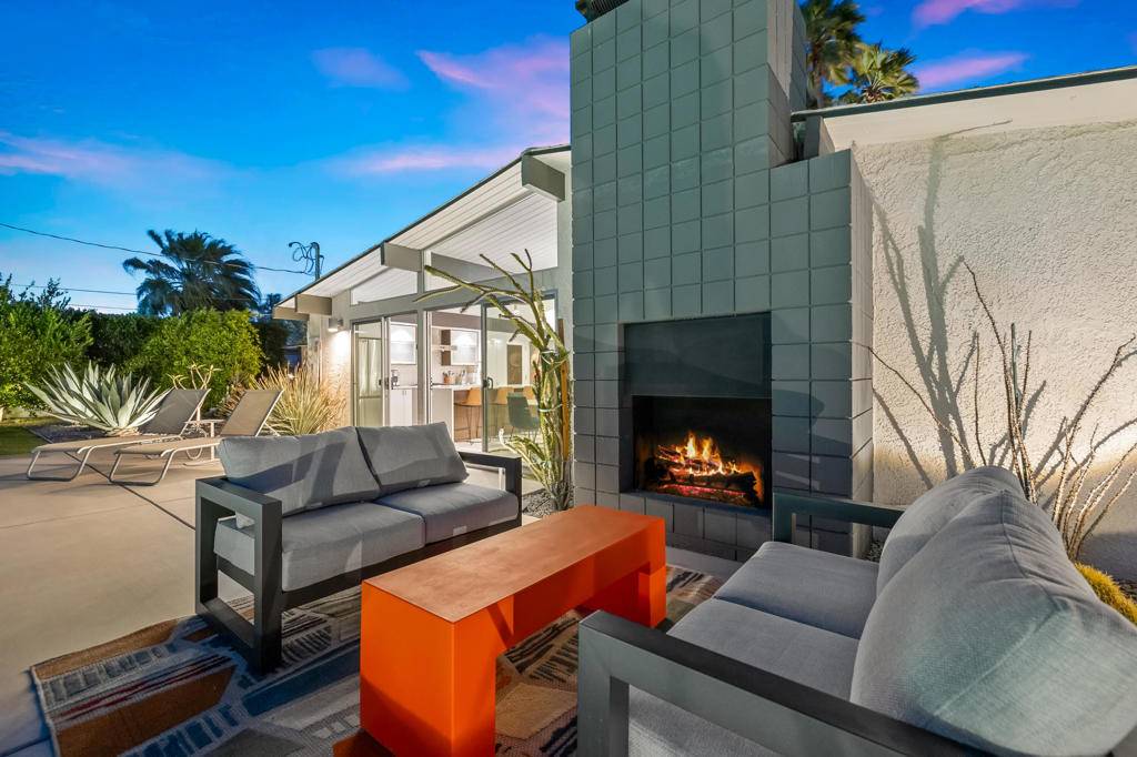 Palm Springs, CA 92262,2311 N Avenida Caballeros