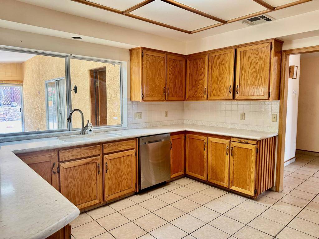 Desert Hot Springs, CA 92240,9330 Calle Escorial