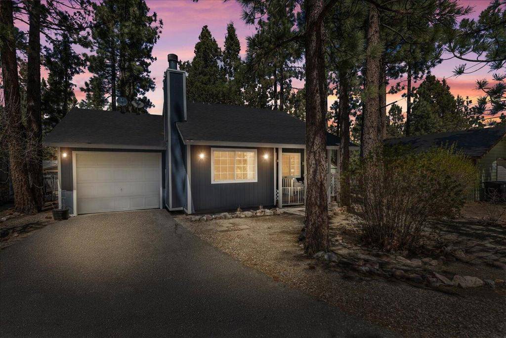 Big Bear, CA 92314,233 E Angeles BLVD