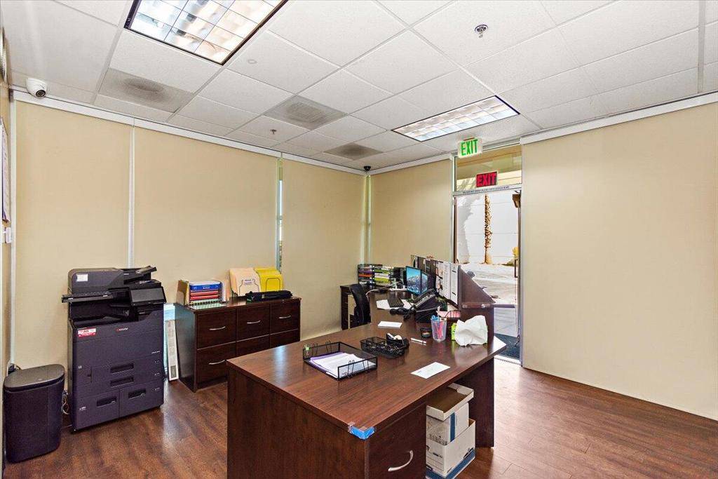 Palm Desert, CA 92211,73605 Dinah Shore DR