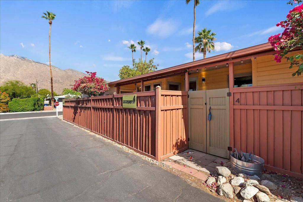 Palm Springs, CA 92264,4 Arapaho ST