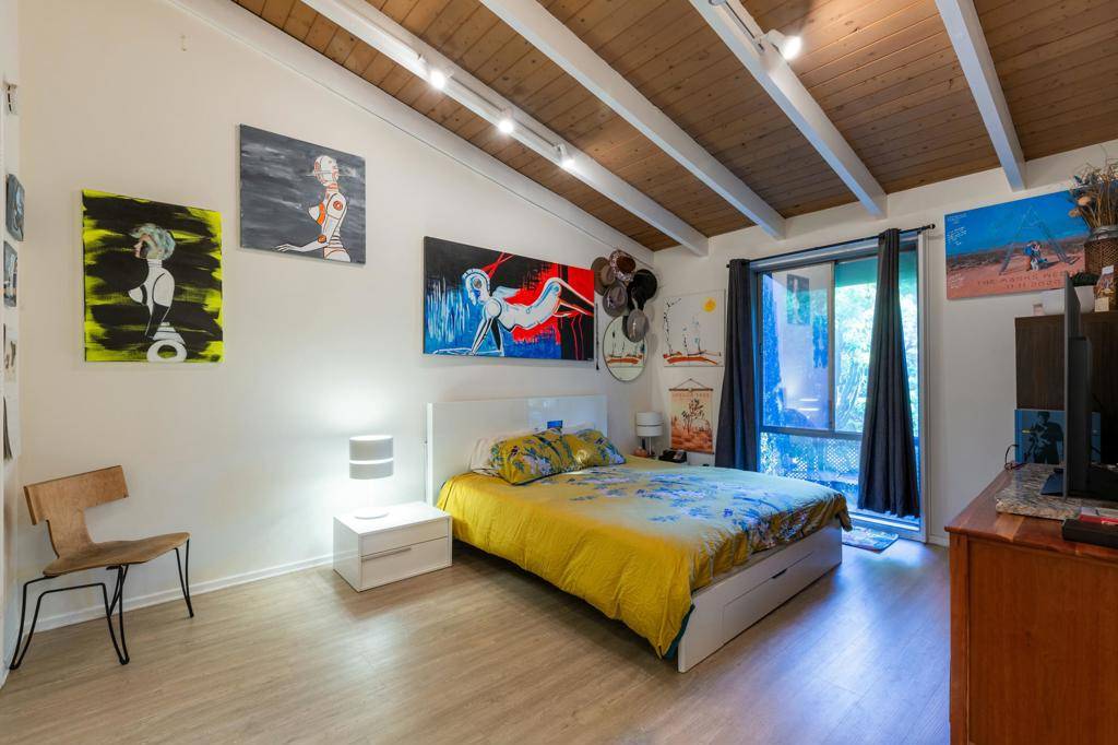 Culver City, CA 90230,6229 Green Valley CIR