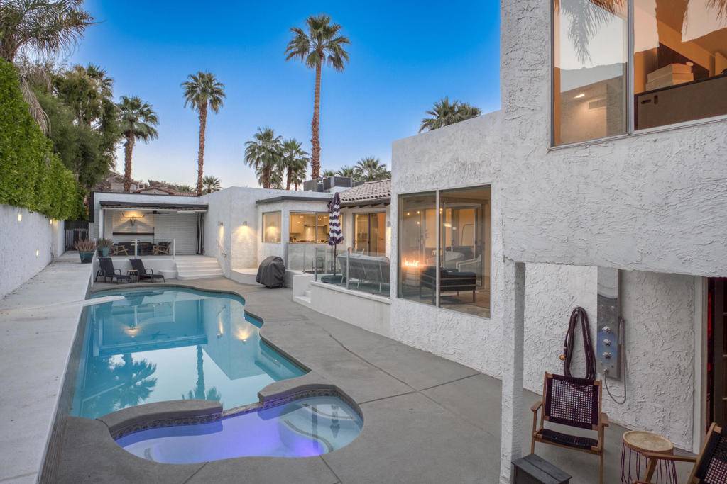 Palm Springs, CA 92264,257 W El Camino WAY