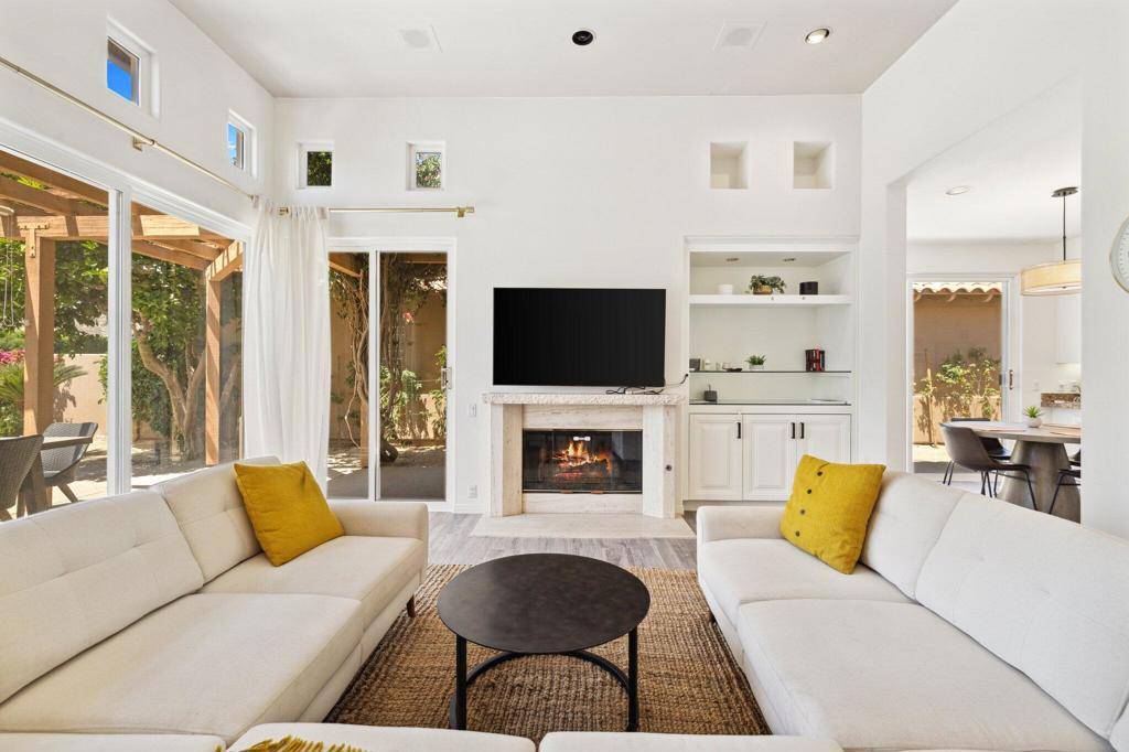 La Quinta, CA 92253,48205 Via Solana