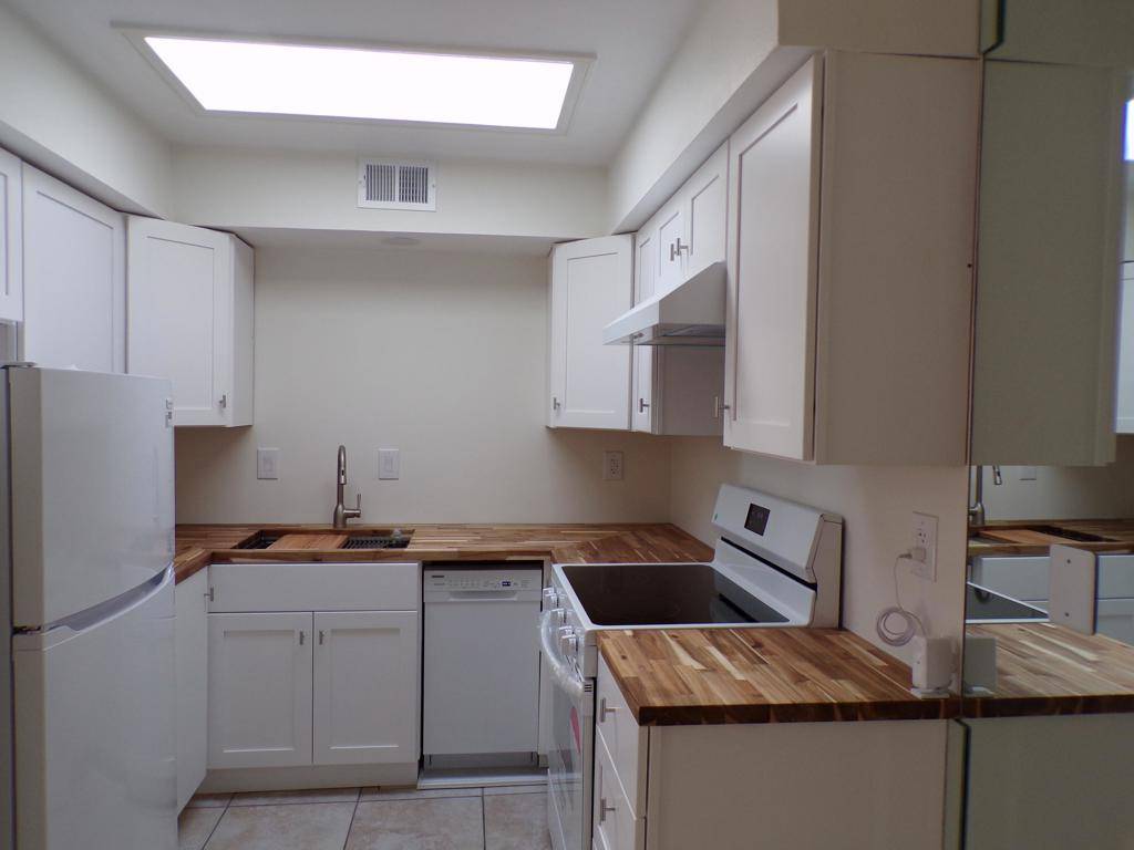 Palm Springs, CA 92262,1400 Sunflower CIR S