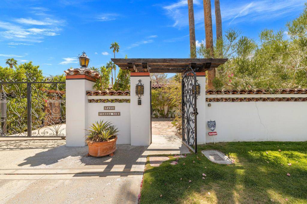 Palm Springs, CA 92262,435 W Vereda Sur