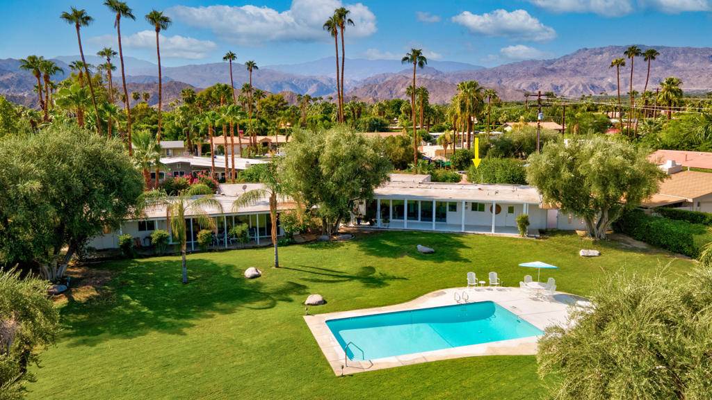Palm Desert, CA 92260,74576 Fairway DR