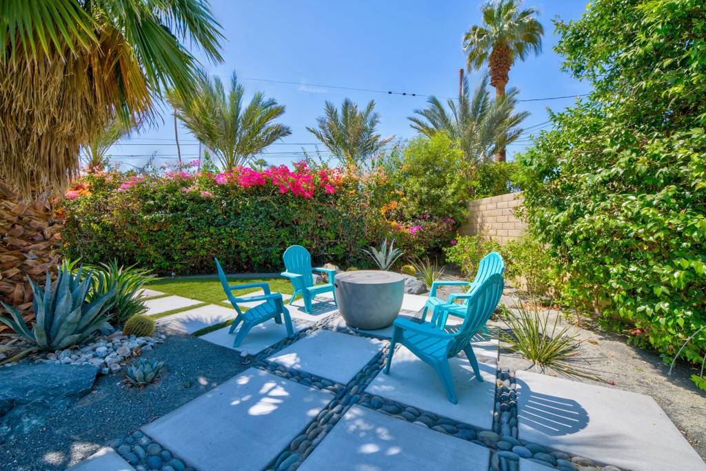 Palm Desert, CA 92260,74576 Fairway DR