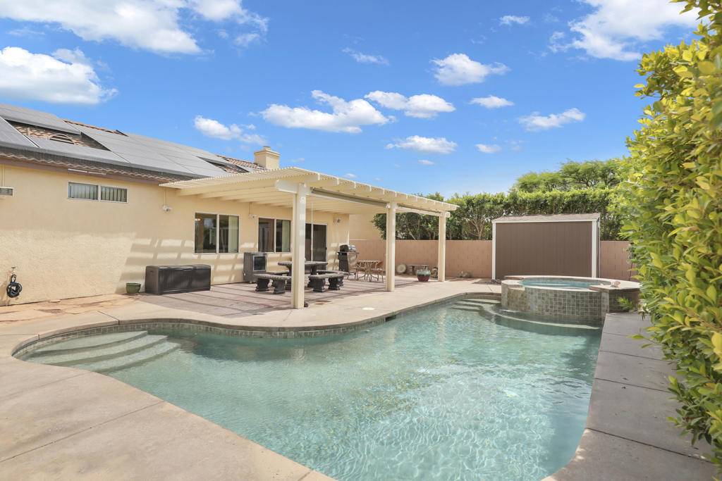 Desert Hot Springs, CA 92240,13971 La Mesa DR