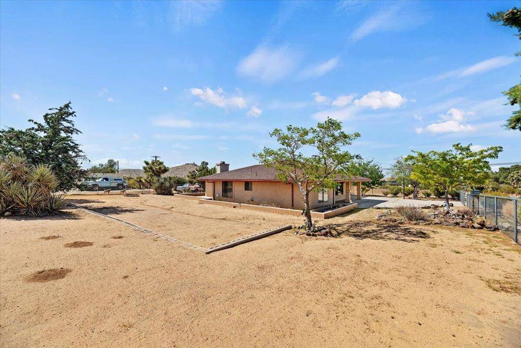 Yucca Valley, CA 92284,8486 Emerson AVE