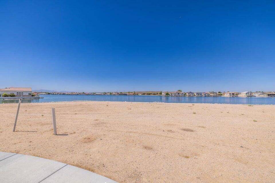 Helendale, CA 92342,27160 Vista RD #38