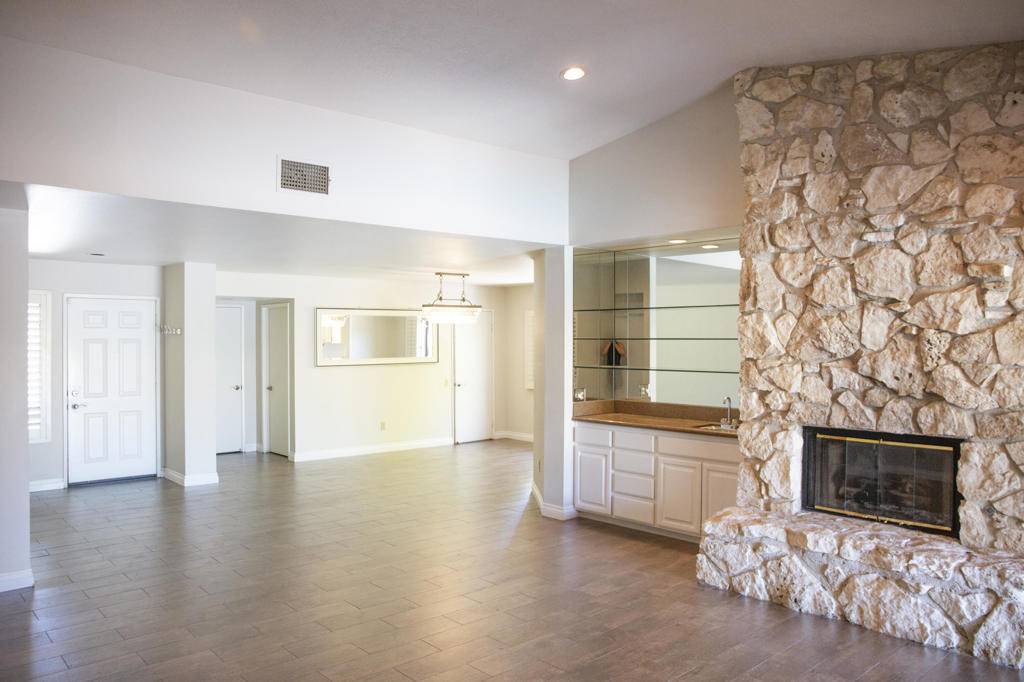 Palm Desert, CA 92260,40588 Clover LN
