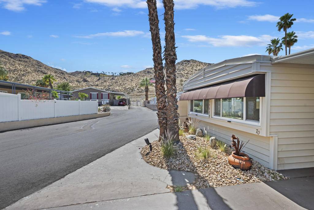 Palm Springs, CA 92264,70 Santa Monica ST