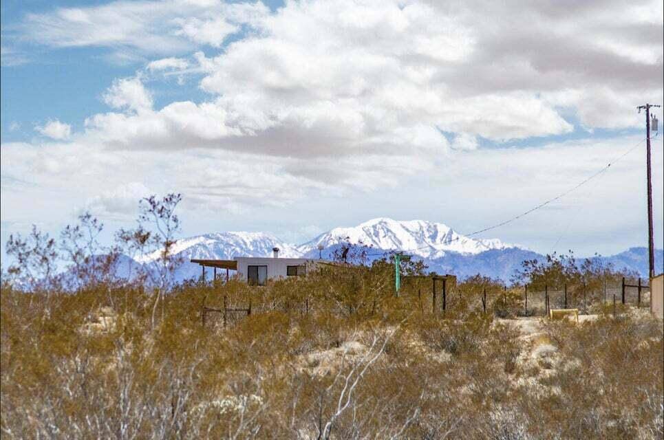 Joshua Tree, CA 92252,63637 Gemini RD